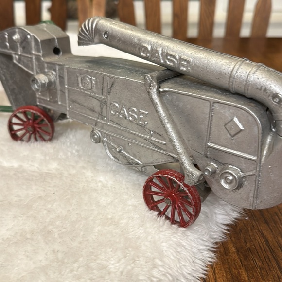 Vintage cast iron CASE set - Picture 11 of 12